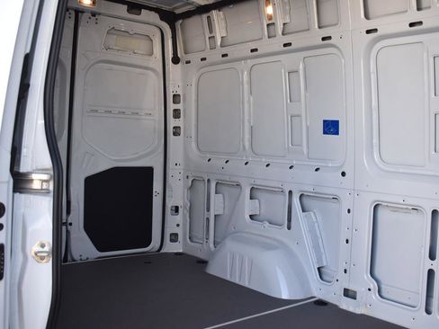Used 2024 Mercedes-Benz Sprinter 144 Cargo image 8