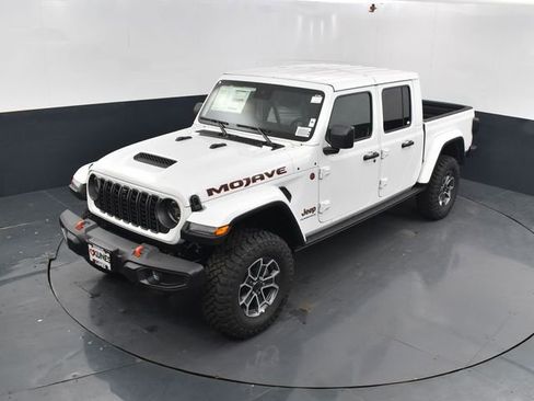 New 2025 Jeep Gladiator Mojave w/ Safety Group image 32