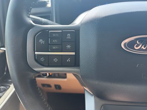 Used 2024 Ford F250 Lariat w/ Lariat Ultimate Package AWD/4WD image 18