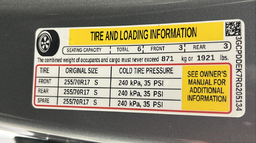 Used 2024 Chevrolet Silverado 1500 LT AWD/4WD image 48