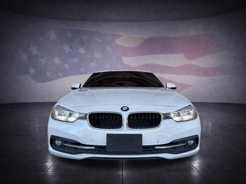 Used 2017 BMW 330i Sedan w/ Driver Assistance Package RWD image 8
