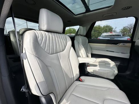 Used 2023 Hyundai Palisade Limited AWD/4WD image 37