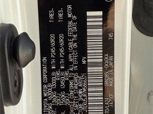 Used 2021 Toyota 4Runner Limited image 30