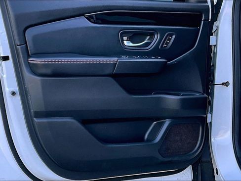 Used 2024 Honda Pilot TrailSport image 21