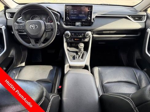 Used 2019 Toyota RAV4 XLE w/ Convenience Package FWD image 13