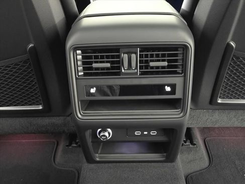 Certified 2026 Porsche Cayenne E-Hybrid AWD/4WD image 26