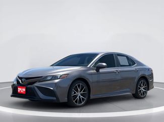 Used 2023 Toyota Camry SE FWD video 2