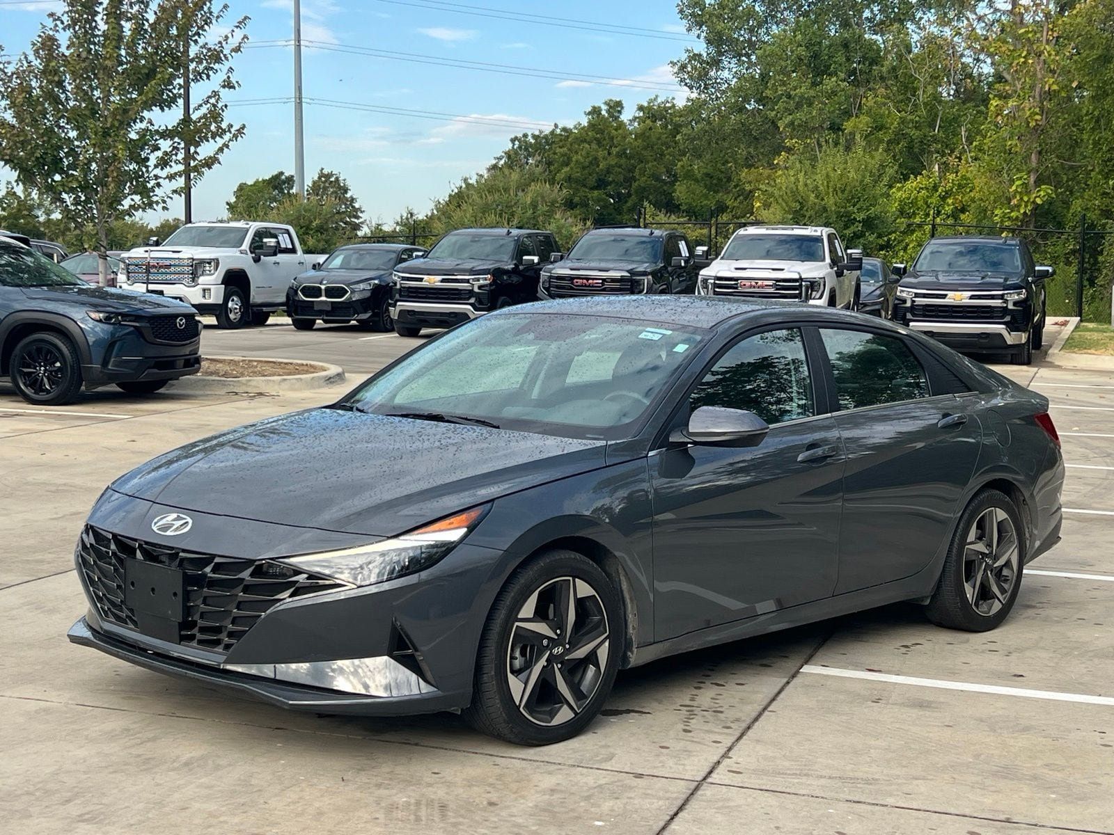 Certified 2023 Hyundai Elantra Limited w/ Preferred Accessory Package FWD image 5
