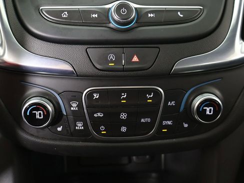 Used 2023 Chevrolet Equinox LT image 47