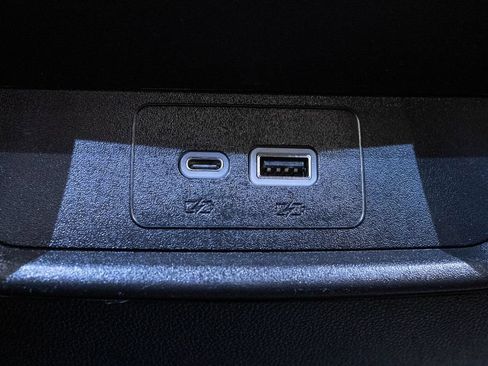 Used 2023 Cadillac XT4 Premium Luxury AWD/4WD image 32