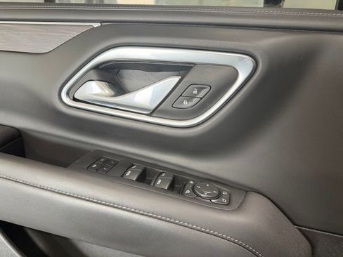 Used 2024 Chevrolet Tahoe Z71 w/ Luxury Package AWD/4WD image 16