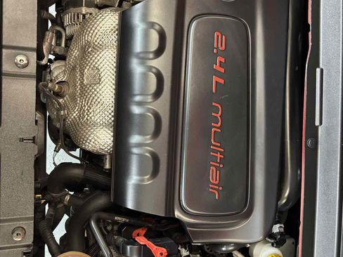 Used 2016 Jeep Renegade Sport w/ Power & Air Group image 27