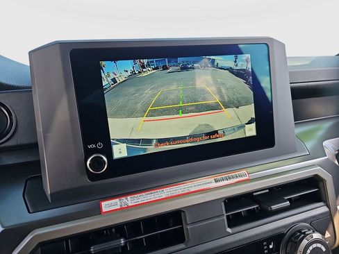 Certified 2025 Toyota Tacoma SR5 AWD/4WD image 13