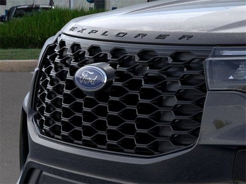 New 2026 Ford Explorer ST-Line w/ ST-Line Street Pack image 17
