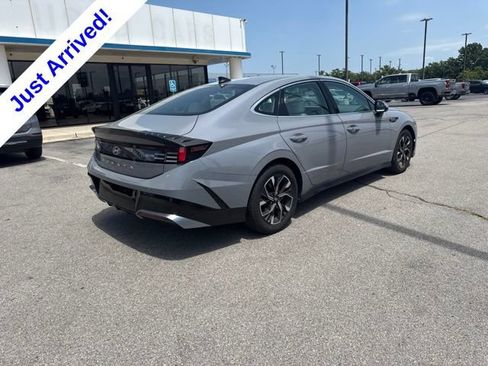 Used 2024 Hyundai Sonata SEL FWD image 3