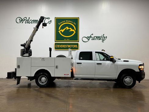 Used 2024 RAM 3500 Tradesman AWD/4WD image 4