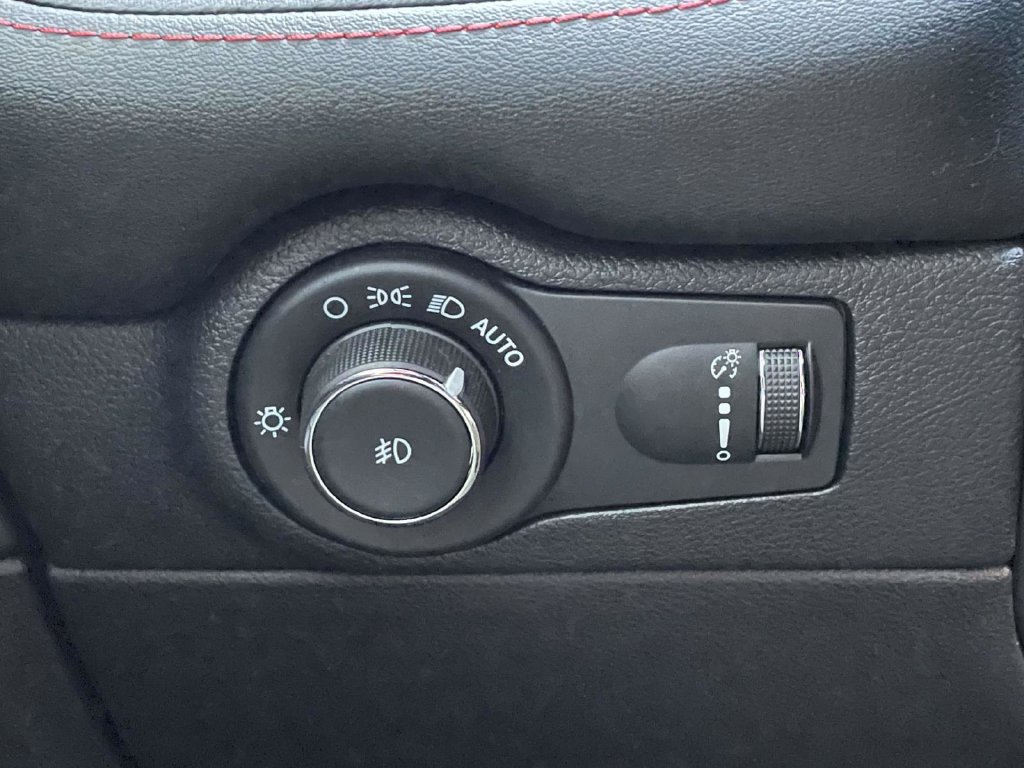 Used 2023 Dodge Durango GT AWD/4WD image 29