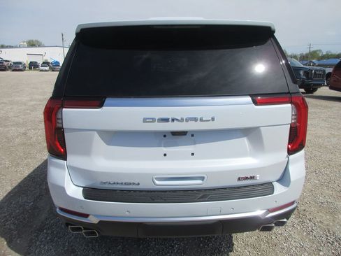 New 2026 GMC Yukon XL Denali image 5