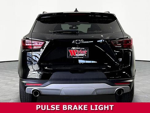 Used 2024 Chevrolet Blazer LT w/ Convenience Package FWD image 5