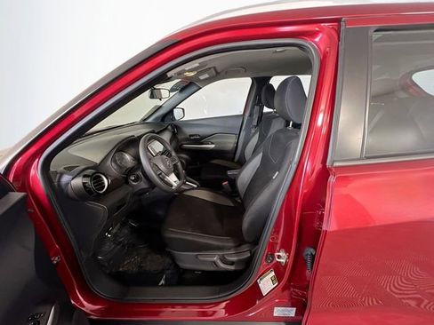 Used 2020 Nissan Kicks SV image 9