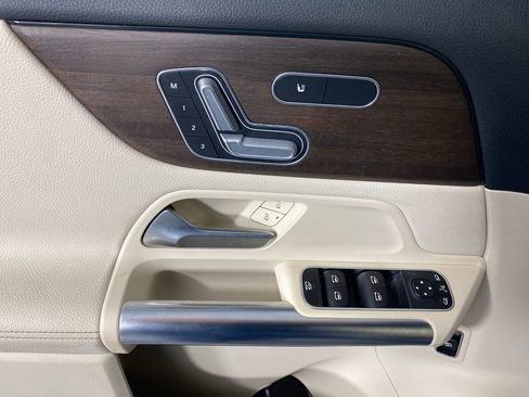 Used 2021 Mercedes-Benz GLA 250 4MATIC image 12