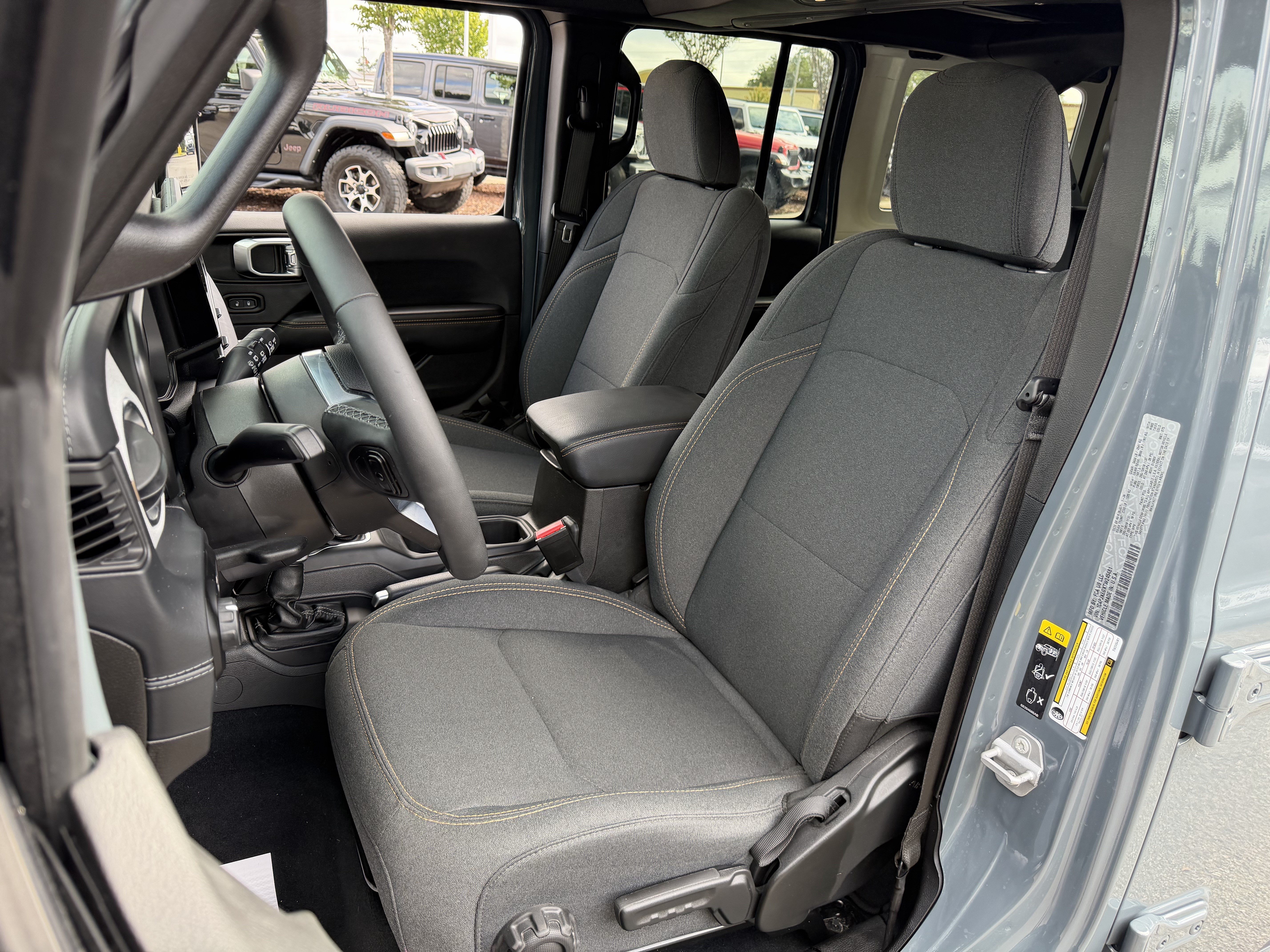 Used 2026 Jeep Wrangler Unlimited Sahara AWD/4WD image 16