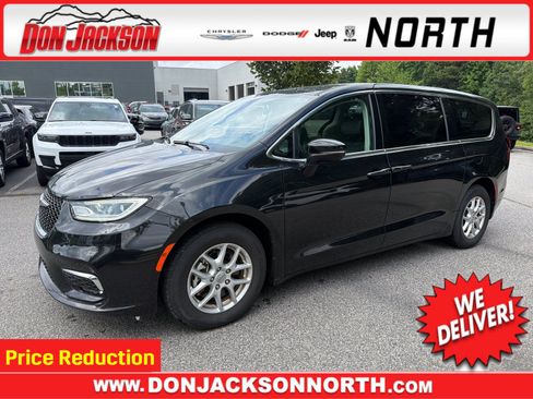 Used 2024 Chrysler Pacifica Touring-L FWD image 1