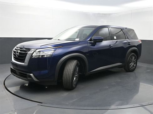 Used 2022 Nissan Pathfinder S image 20