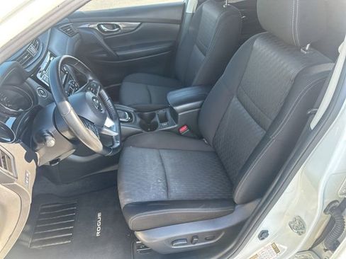 Used 2020 Nissan Rogue SV w/ Premium Package AWD/4WD image 10