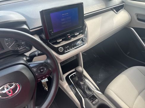Used 2023 Toyota Corolla Cross L AWD/4WD image 21