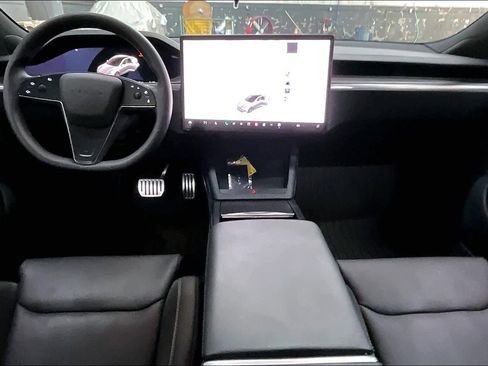 Used 2025 Tesla Model S Plaid image 18