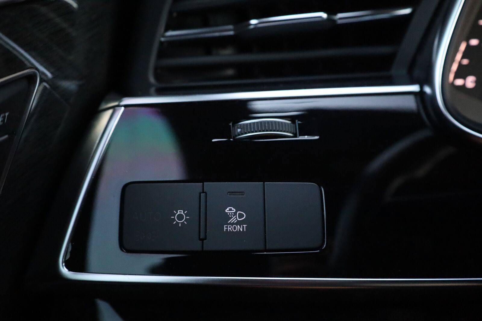 Used 2019 Audi Q8 Premium w/ Convenience Package AWD/4WD image 36