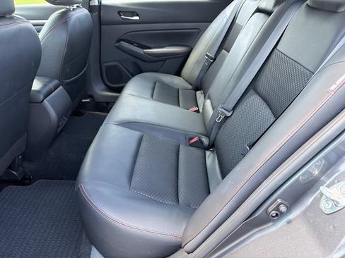 Used 2025 Nissan Altima 2.5 SR FWD image 14