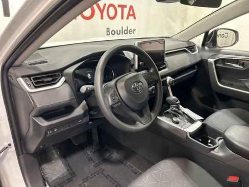 Used 2025 Toyota RAV4 XLE image 26
