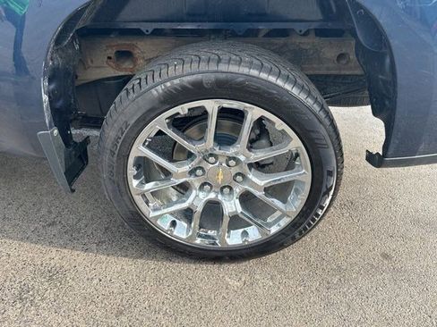 Used 2022 Chevrolet Silverado 1500 LT AWD/4WD image 43