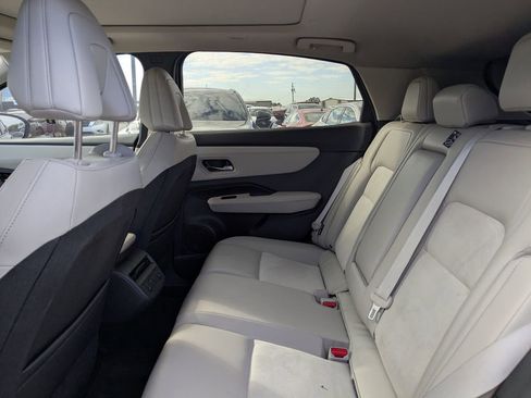 Used 2023 Nissan Ariya AWD image 14