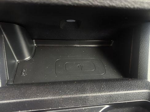 Used 2022 Toyota Tacoma TRD Sport w/ Technology Package image 22