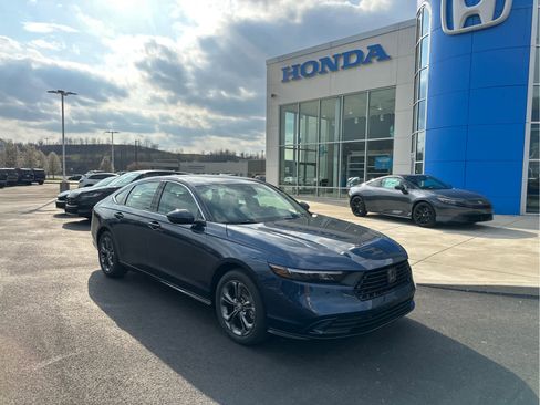 New 2026 Honda Accord EX-L image 2