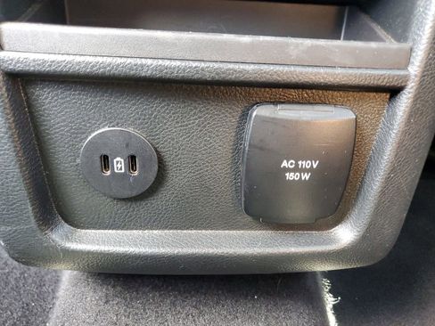 Used 2024 Ford Edge Titanium AWD/4WD image 14