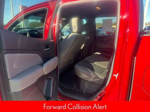 Used 2024 Chevrolet Colorado ZR2 w/ Technology Package image 18