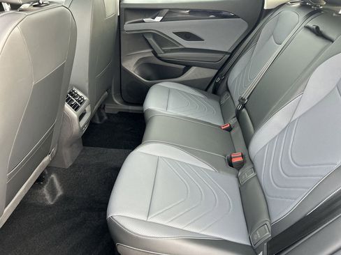 New 2026 Volkswagen Tiguan SE image 13