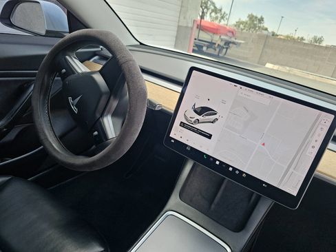 Used 2021 Tesla Model 3 Long Range image 14