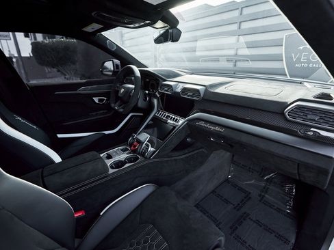 Used 2024 Lamborghini Urus Performante image 45