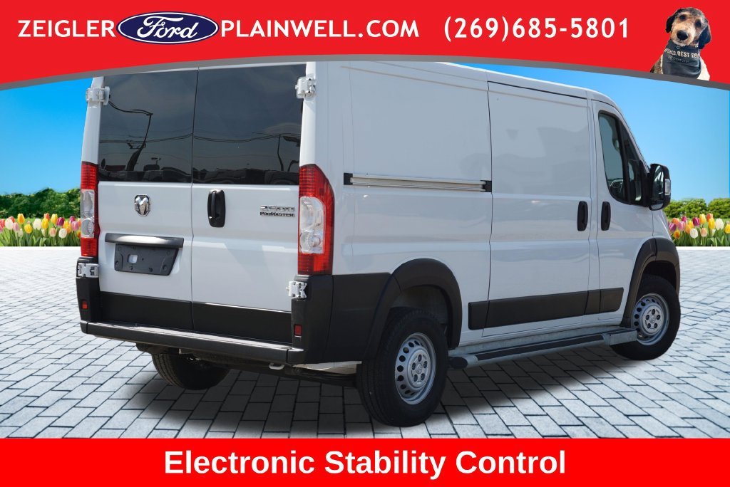 Used 2025 RAM ProMaster 2500 w/ U-Haul Equipment Group FWD image 5