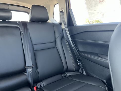 Used 2024 Nissan Rogue SL image 14