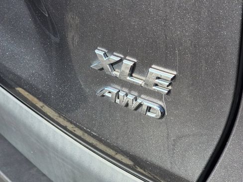 Used 2022 Toyota RAV4 XLE w/ Convenience Package AWD/4WD image 10