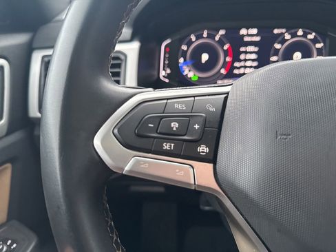 Used 2022 Volkswagen Atlas Cross Sport SE image 17