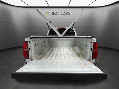 Used 2022 Chevrolet Colorado LT w/ Fleet Safety Package AWD/4WD image 17