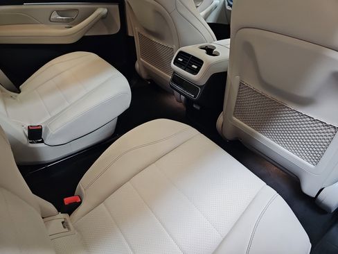 New 2026 Mercedes-Benz GLS 450 4MATIC image 11