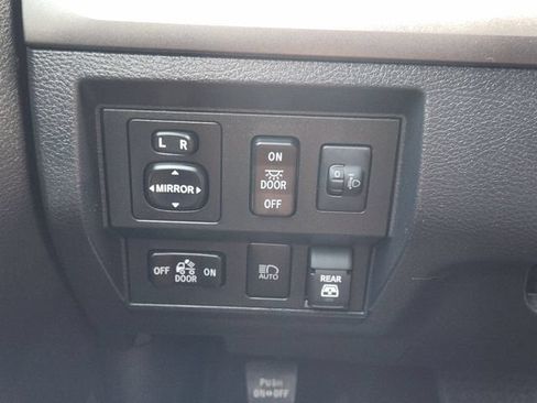 Used 2021 Toyota Tundra SR5 w/ SR5 Leather Package RWD image 23